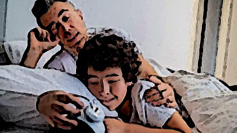 C'est pas l'heure réveil - matin - heure - lit - rêves Ton père te réveille alors que c'est le week-end et que tu veux faire la grasse matinée...