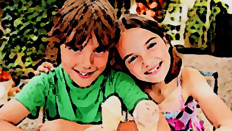 Glaces d'été glace - photo - amie - été - vacances Tu as rencontré quelqu'un qui te plaît mais tu ne sais pas quoi lui dire devant ses parents à table...