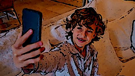 Quelques selfies selfie - réseaux - sociaux - photo - pyjama Tu ajoutes quelques selfies pour remplir ta page perso et avoir des commentaires...