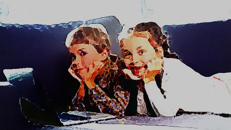 Sur Internet ordinateur - classe - divan - film - goûter Une après-midi à passer avec ton cousin ou ta cousine...