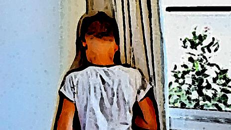 Cache-cache cache - coin - cousine - trouver - tricher Tu vas dans le coin pour compter jusque 100 pendant que ta cousine cherche un coin pour se cacher...