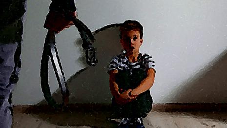 Un garçon martyrisé punition - ceinture - fessée - mal - peur Tu penses qu'un garçon du voisinage se fait punir sévèrement par son père...